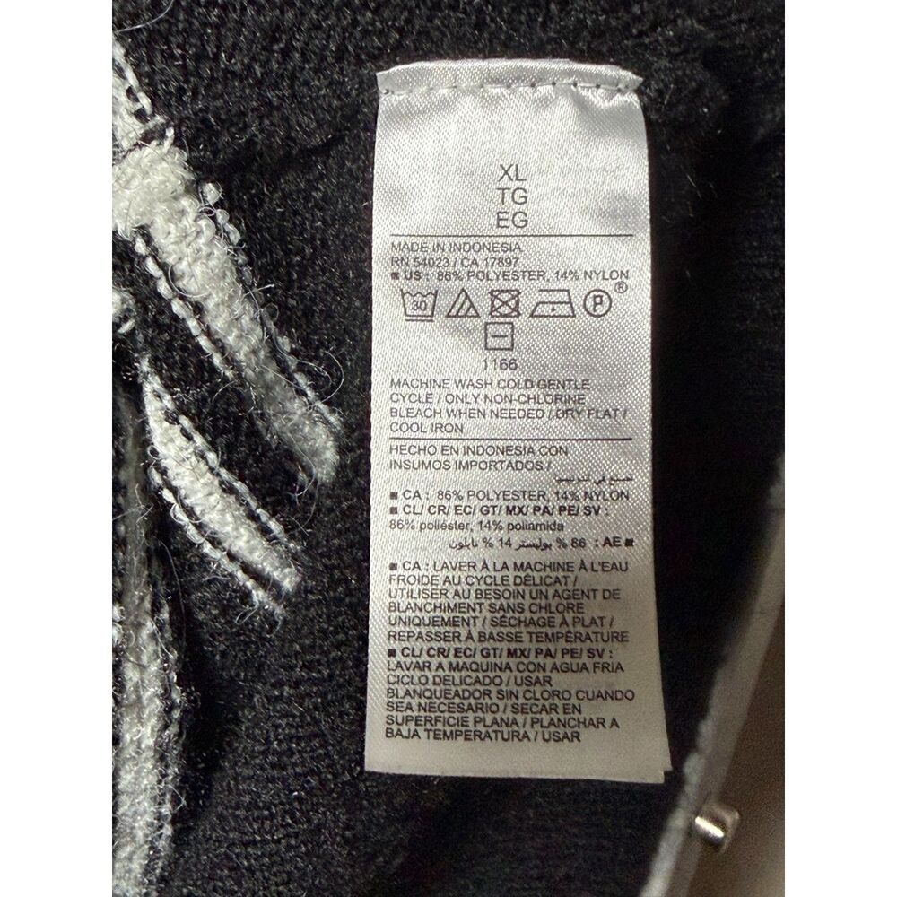 Old Navy Cozy SoSoft Black & White Fair Isle Crewneck Sweater
