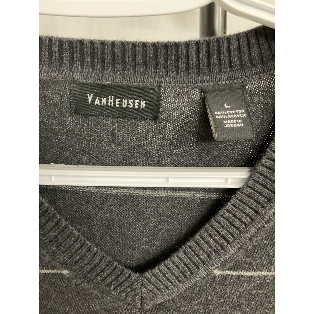 Van Heusen Men's Sweater Large Gray Striped V-Neck Cotton Blend Pullover