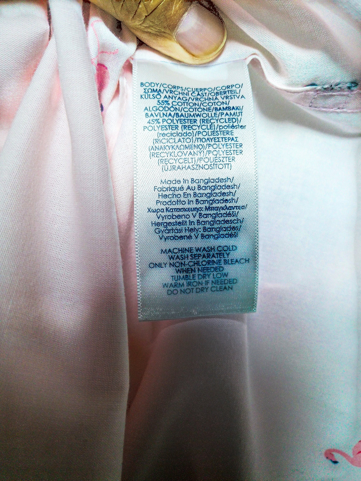 CHAPS pink flamingo shirt A3-072 - Fabric label showing 55% cotton and 45% recycled polyester, Bangladesh and care instructions