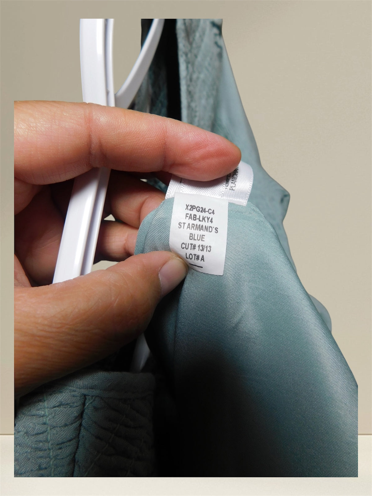 Style label showing X2PG24-C4 and St Armand's Blue color