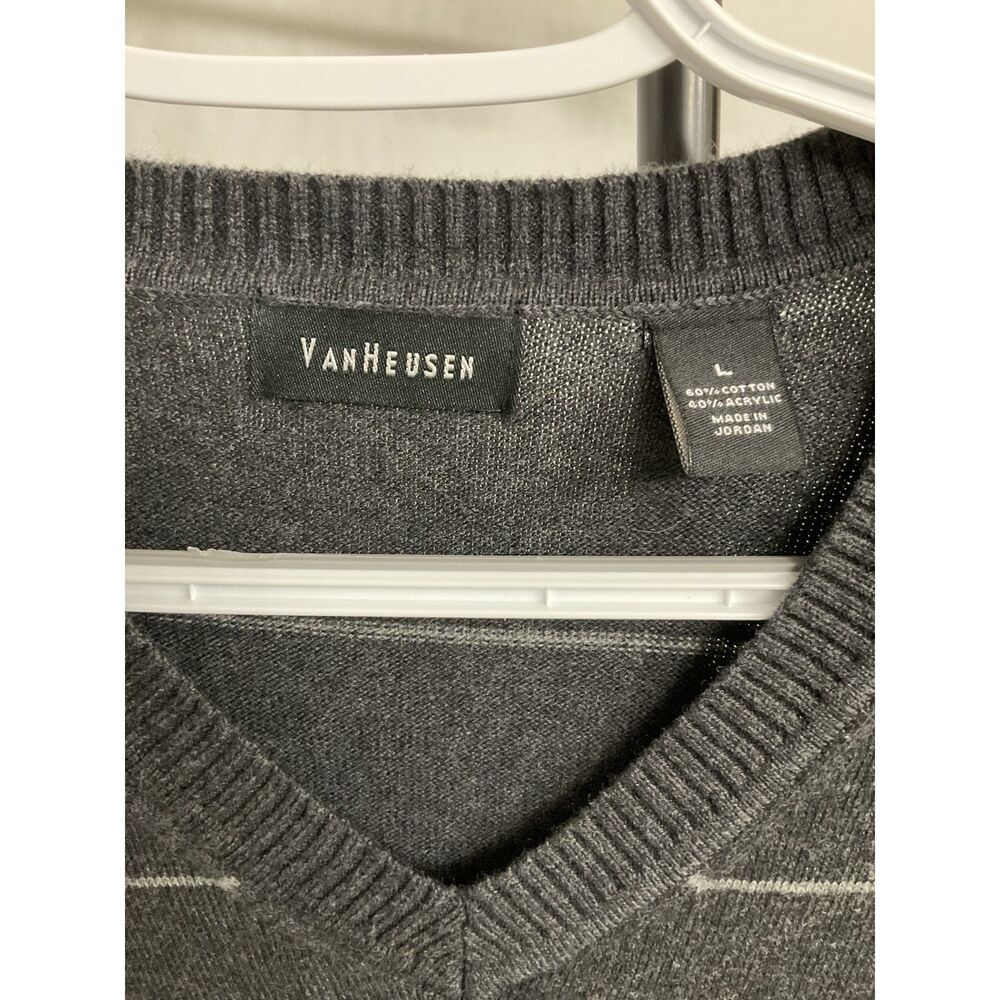 Van Heusen Men's Sweater Large Gray Striped V-Neck Cotton Blend Pullover
