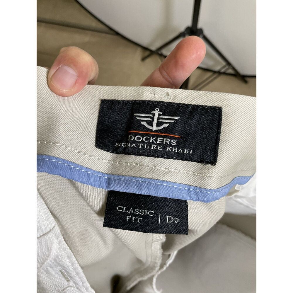 Dockers Signature Khaki Classic Fit Pleated Pants 40x32