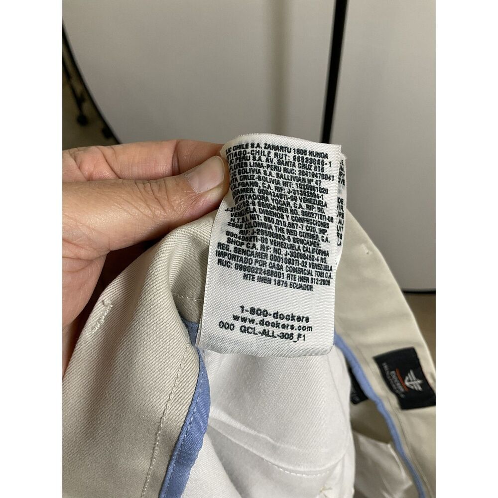 Dockers Signature Khaki Classic Fit Pleated Pants 40x32