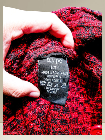 Hype brand tag showing size 3X, made in Bangladesh, 100% acrylic
